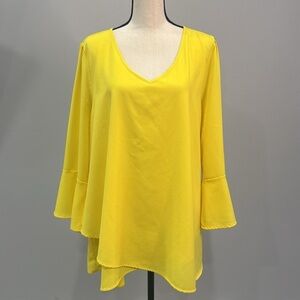Andree by Unit Yellow V-Neck Bell Sleeve Blouse.  Sz 2X